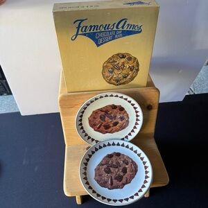 Vintage RARE Famous Amos Chocolate Chip Walnut Set of 4 x 7.5" Dessert Plates